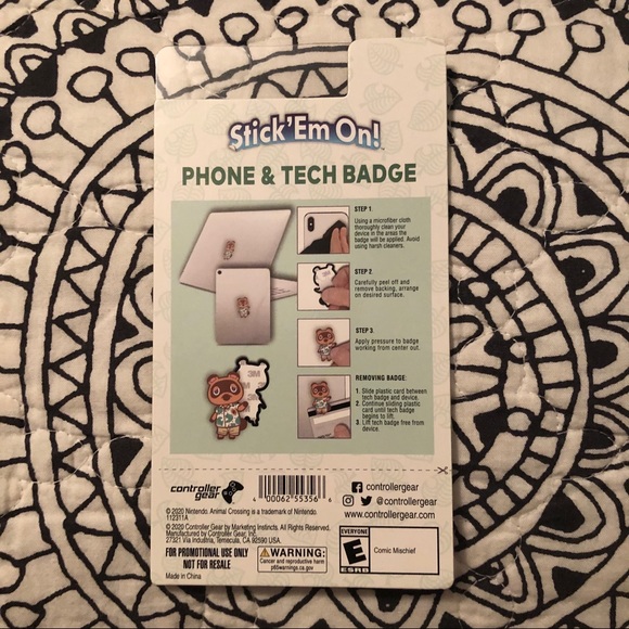 Animal Crossing 🍃Tom Nook Phone & Tech Badge - Picture 4 of 4